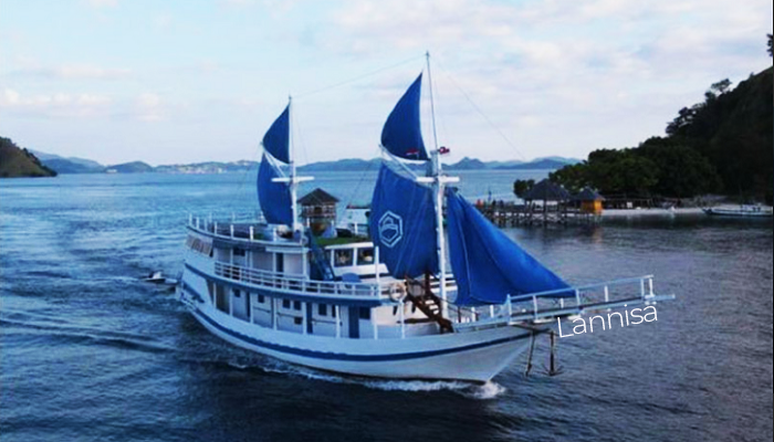 komodo luxury cruise, komodo luxury labuan bajo, komodo luxury cruise lombok, 
komodo luxury cruise review, komodo luxury trip
