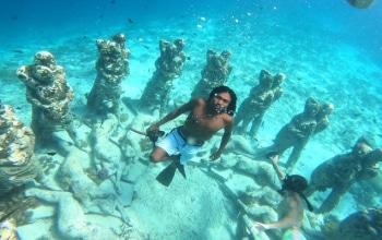 Snorkeling with sea turtles Gili Meno, coral reef Lombok Indonesia adventure